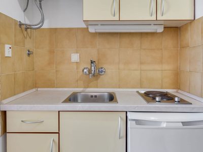 campsite-jezera-lovisca-apartament-c-interior-kitchen-top