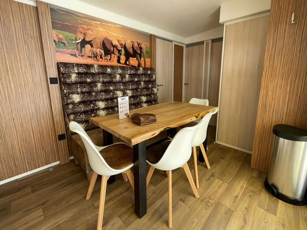 campsite-sun-lodge-sabai-interior-living-room
