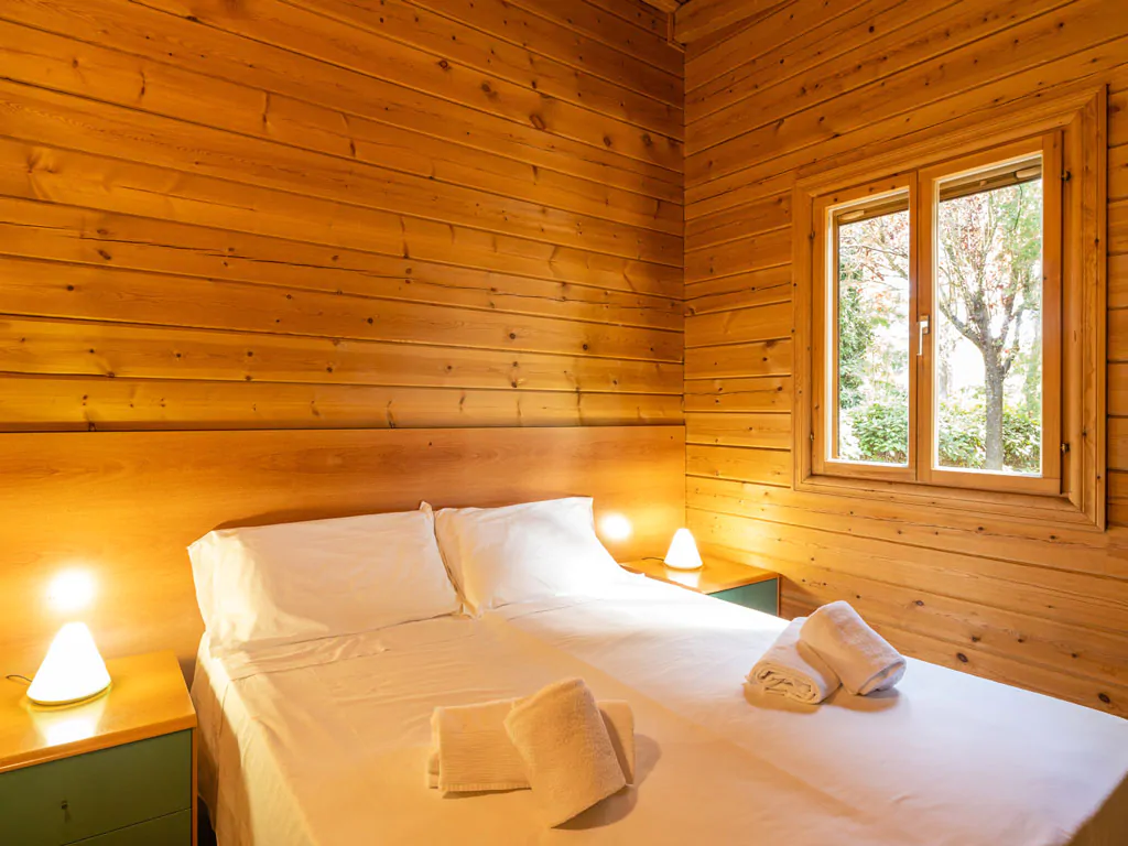 chalet-comfort-interior-bed-room-ii