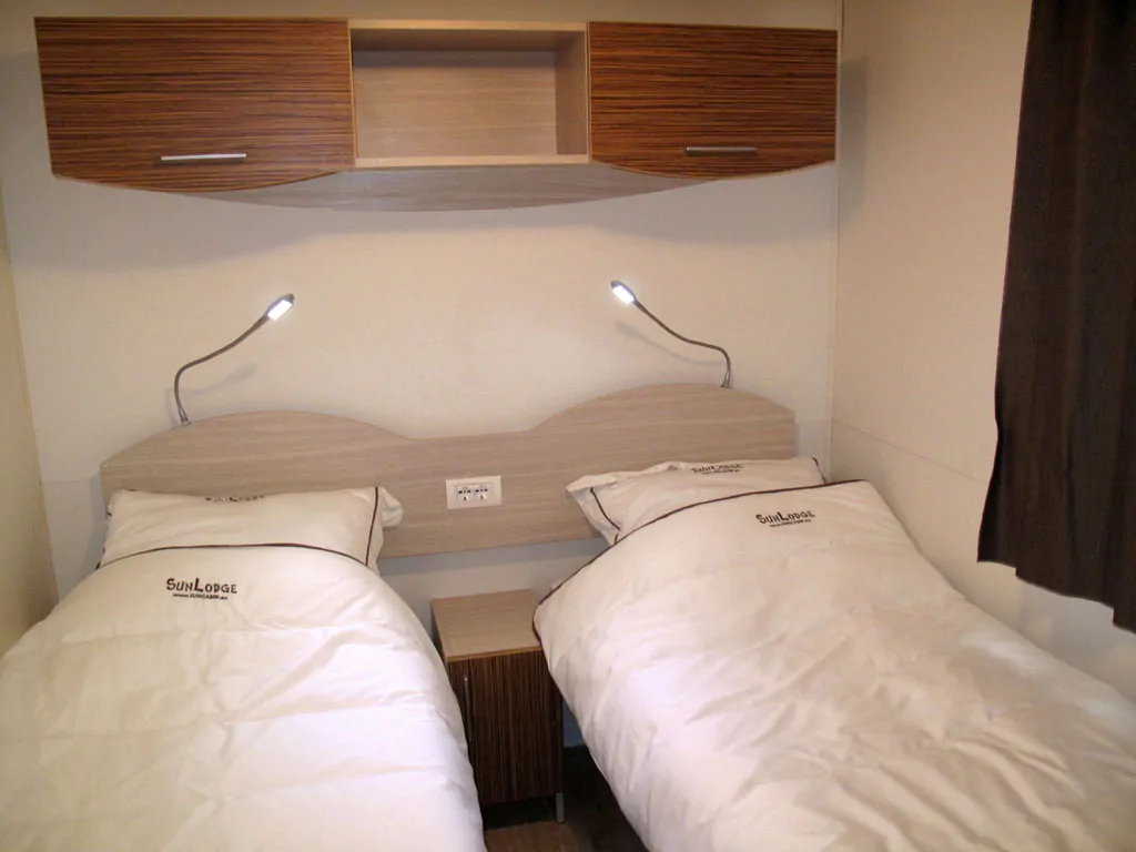 mobile-home-sunlodge-redwood-premium-interior-bed-room-ii
