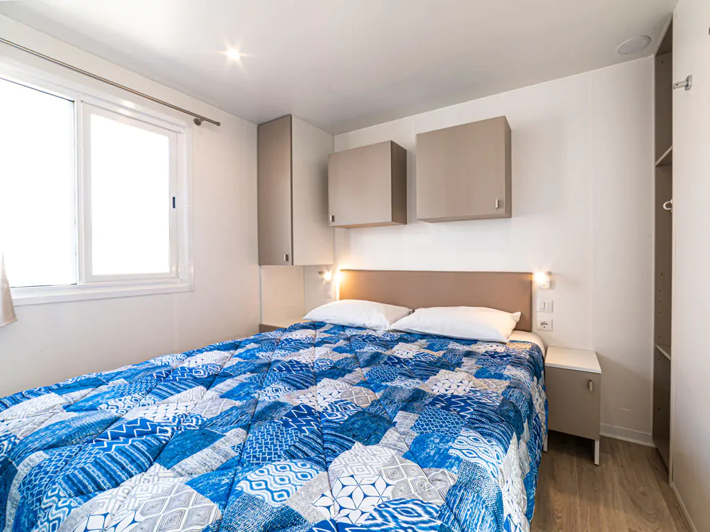 baia-revolution-plus-interior-double-bed