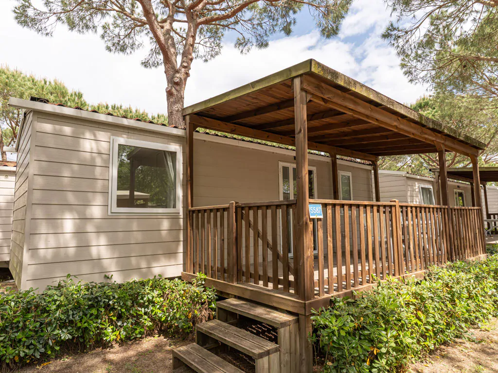marina-family-resort-lodge-comfort-exterior-mobile-home-view
