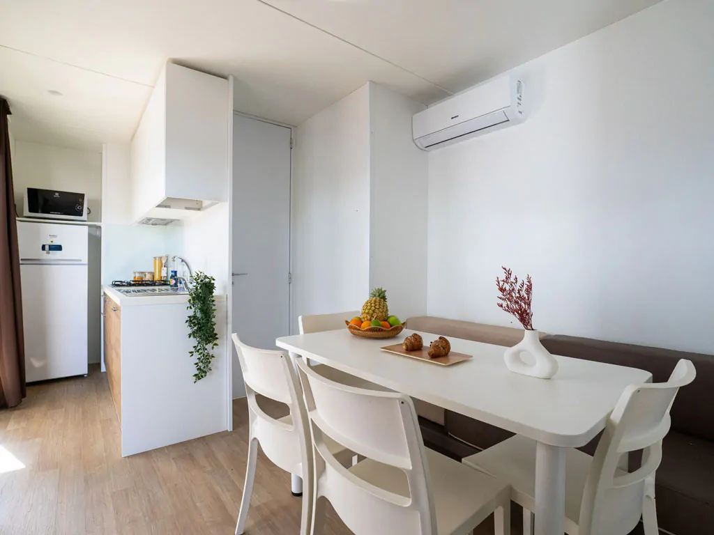 marina-family-resort-lodge-deluxe-family-interior-living-room-table
