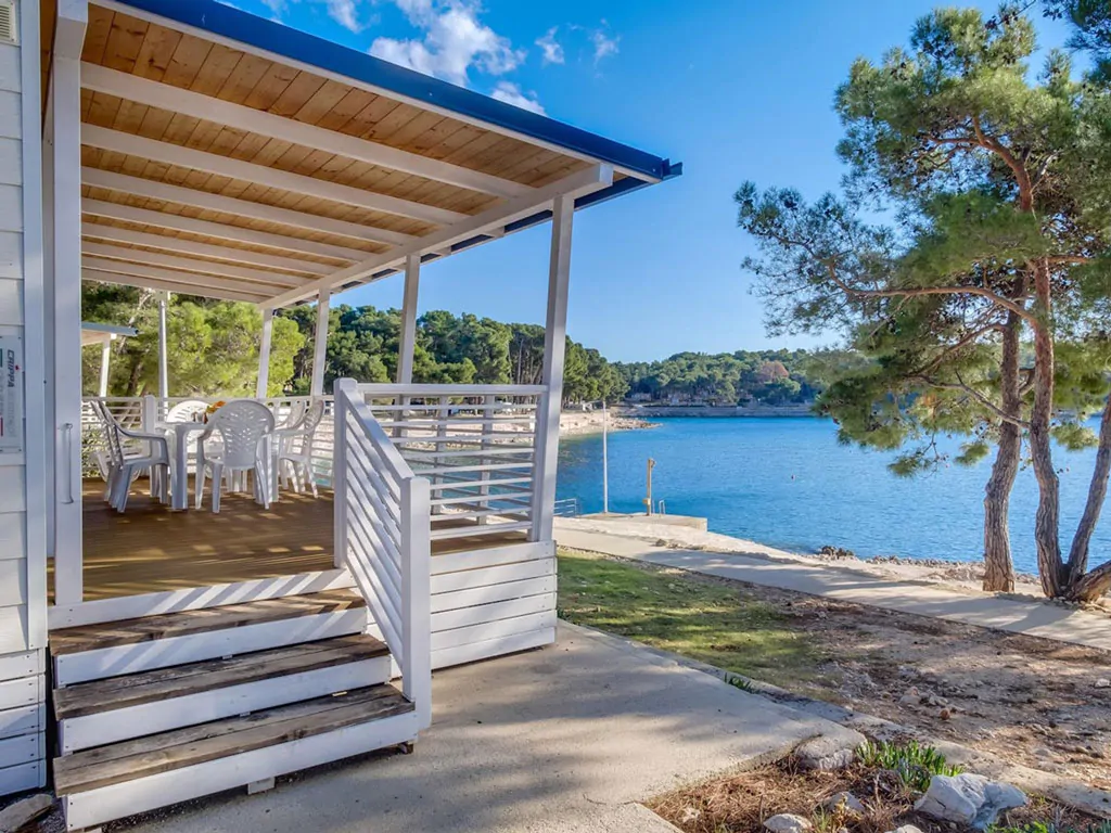 mobile-home-d-exterior-veranda
