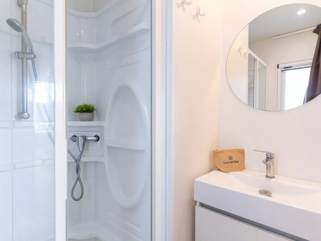orbetello-family-collection-lodge-superior-family-interior-bathroom-sink-and-shower