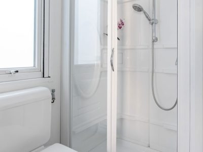 spina-family-collection-lodge-deluxe-family-interior-bathroom-shower