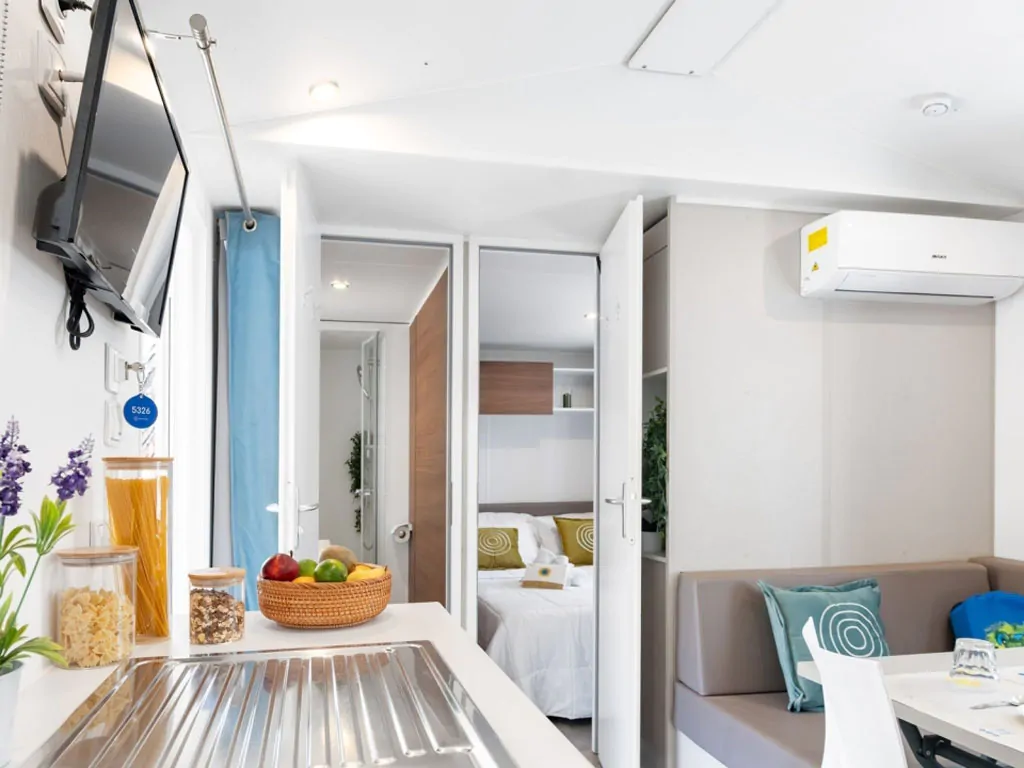 spina-family-collection-lodge-superior-interior-kitchen