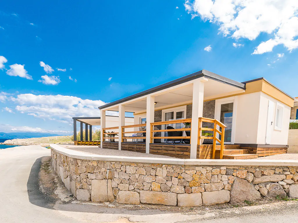 campsite-tiha-silo-mobile-home-superior-sea-view-exterior