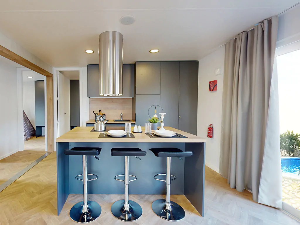 campsite-phalaris-mobile-home-marinus-deluxe-camping-villa-interior-kitchen-3