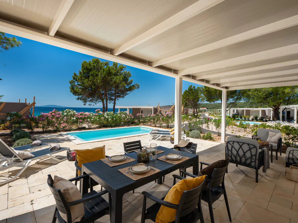 campsite-terra-park-phalaris-mobile-home-tamaris-camping-villa-lux-exterior-terrace