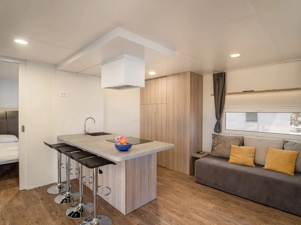 terra-park-phalaris-tamaris-camping-villa-interior-kitchen-and-living-room-2