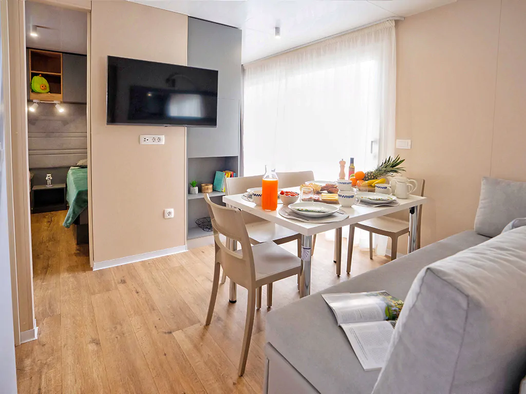campsite-bivillage-mobile-home-premium-interior-living-room-iii
