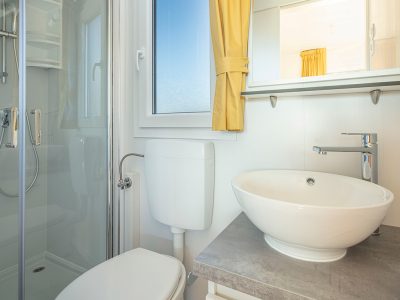terre-park-spiritos-sylva-holiday-home-with-jacuzzi-interior-bathroom-i