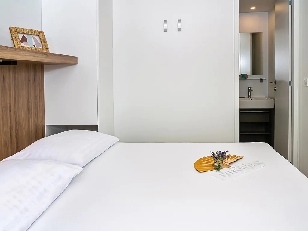 campsite-galeb-mobile-home-adria-superior-a-bedroom