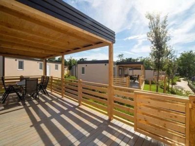 campsite-park-umag-mobile-home-comfort-2-bathrooms-exterior-terrace