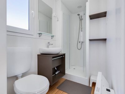 camping-simuni-premium-lounge-4-persons-bathroom