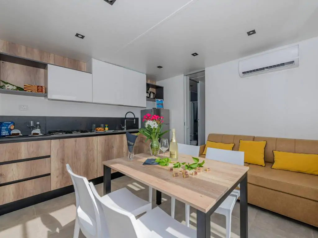 kamp-oliva-premuim-4-living-room-with-kitchen