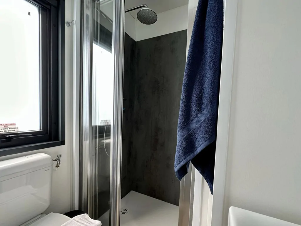 mobile-home-estivo-premium-deluxe-interior-bathroom-i