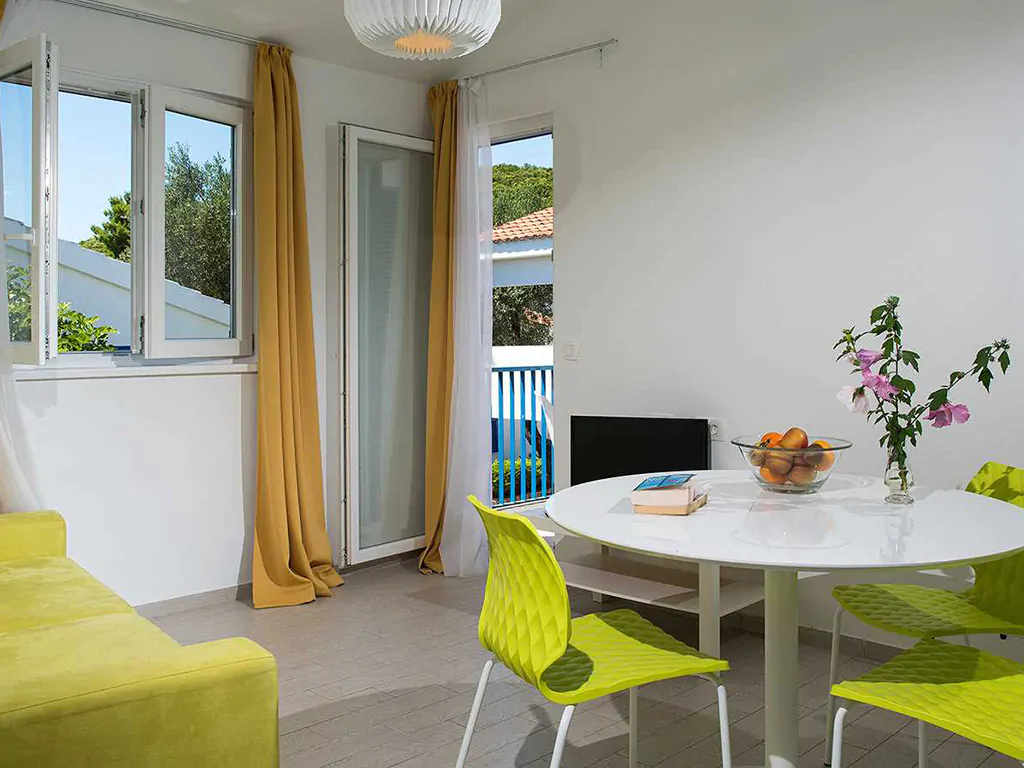 aminess-port-9-apartment-olea-living-room