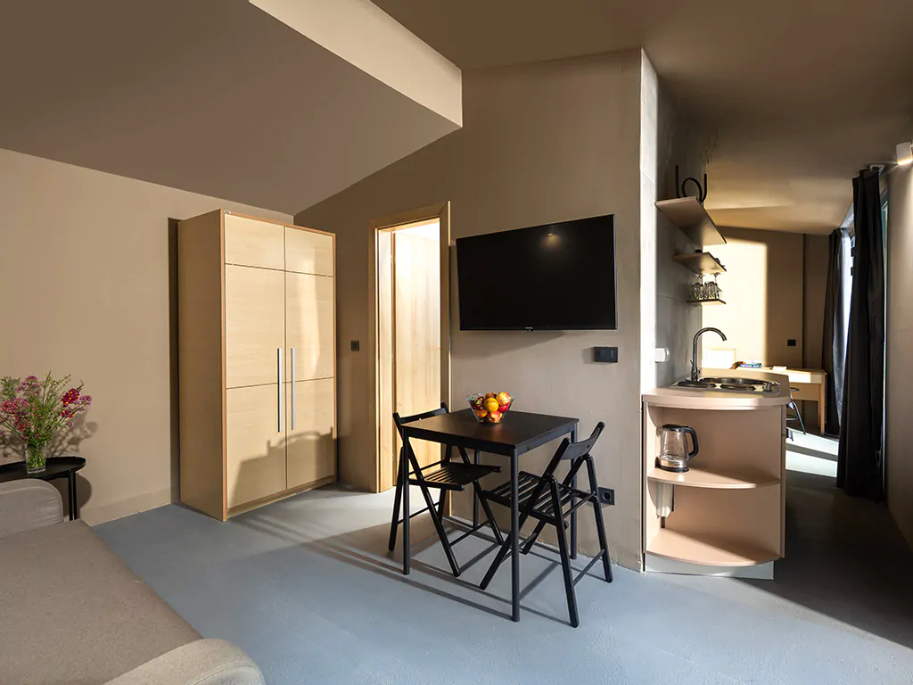 campsite-kacjak-holiday-home-living-room-2