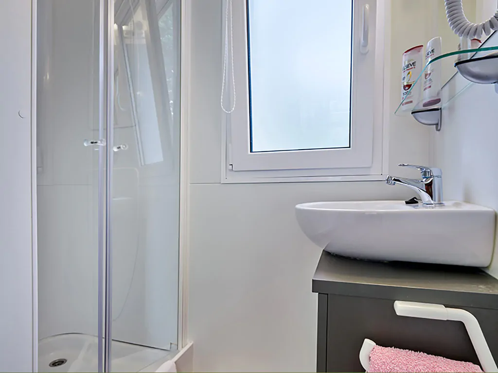 orsera-camping-resort-premium-interior-bathroom-4