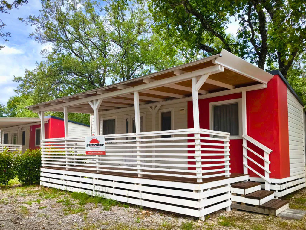 camping-bijela-uvala-premium-a-plus-exterior-frontview