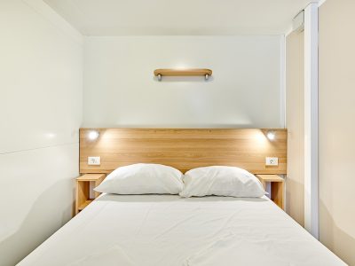 mobile-home-classic-a-interior-bedroom-4