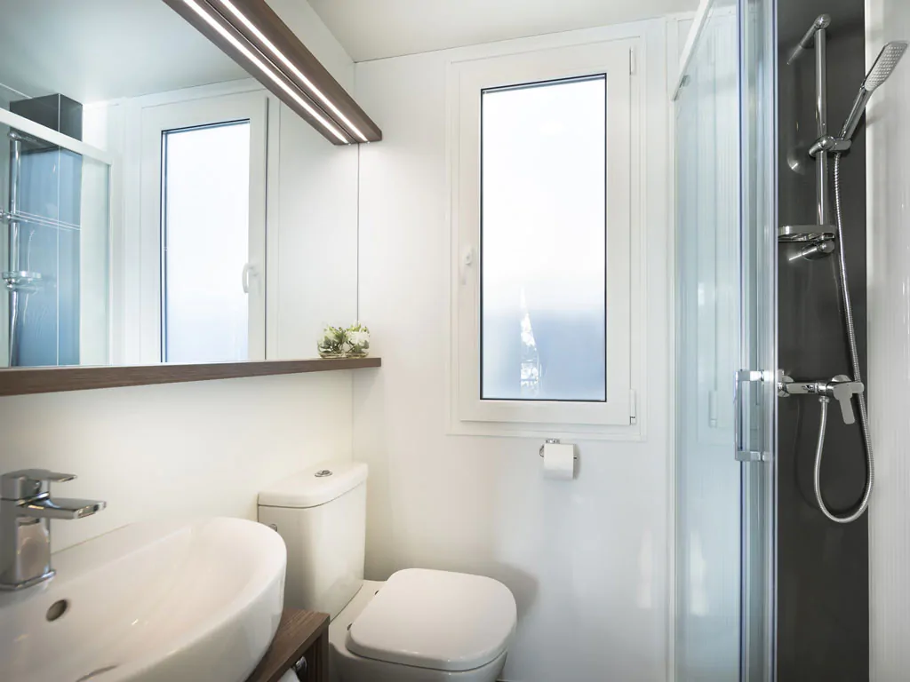aminess-atea-mobile-home-comfort-interior-bathroom