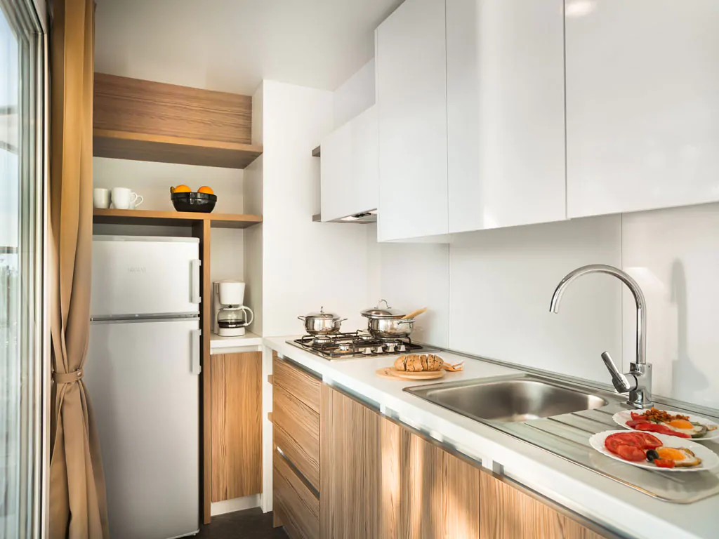 aminess-atea-mobile-home-comfort-interior-kitchen