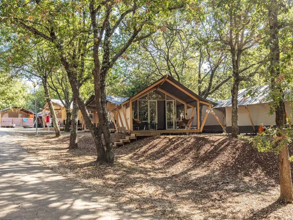 camping-bijela-uvala-glamping-tent-safari-tent-bella-vista-exterior-glamping-tent-i