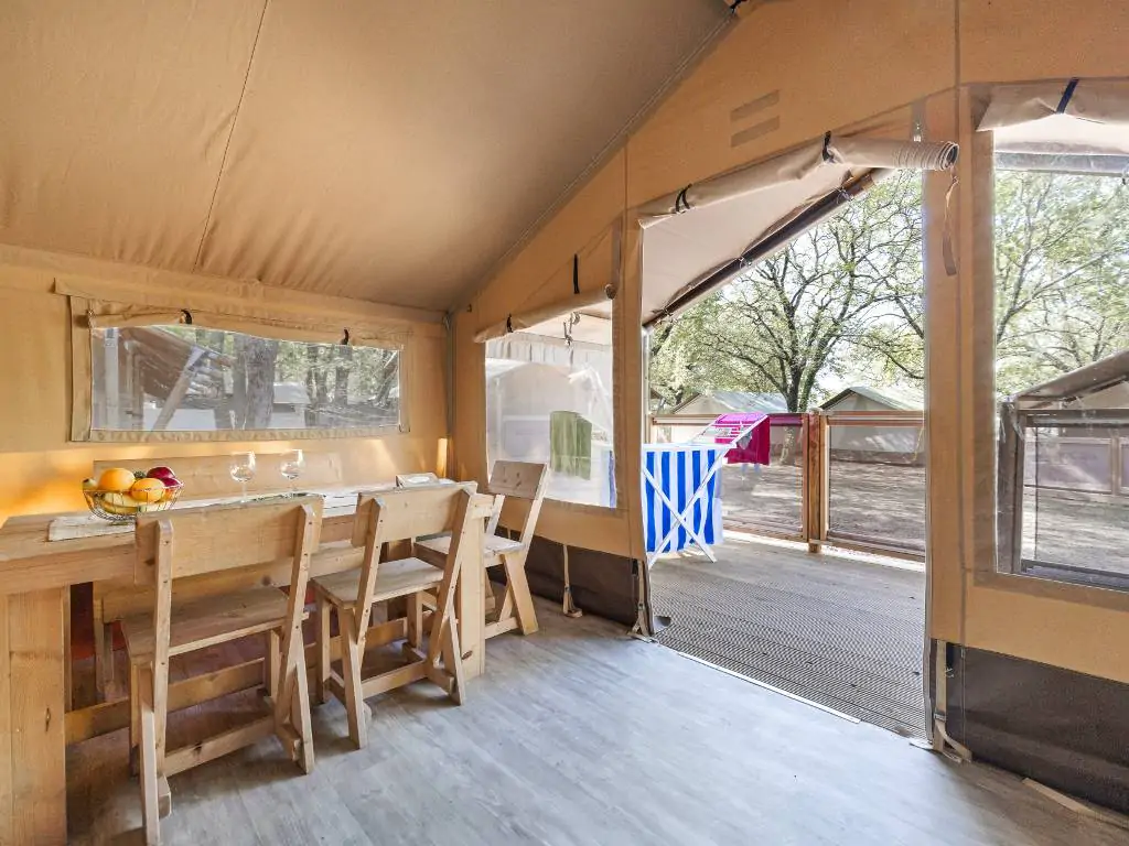 camping-bijela-uvala-safari-tent-lodge-interior-dining-table