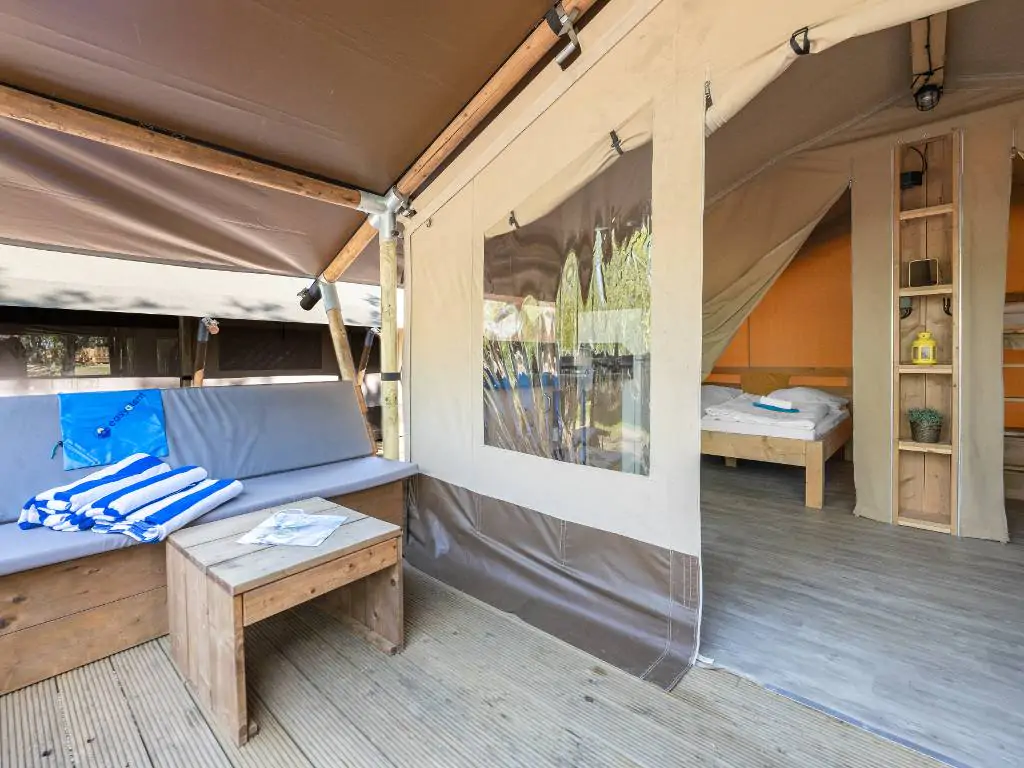 camping-bijela-uvala-safari-tent-lodge-interior-exterior-terrace-i