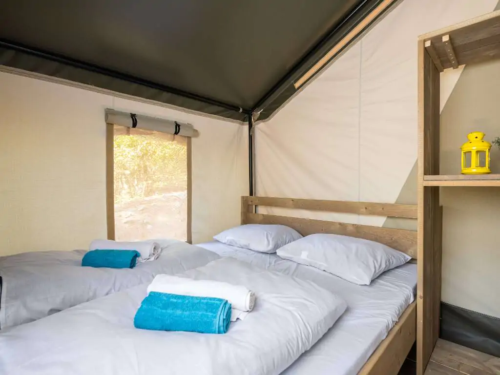 camping-krk-safari-tent-comfort-aircro-bedroom-double-bed