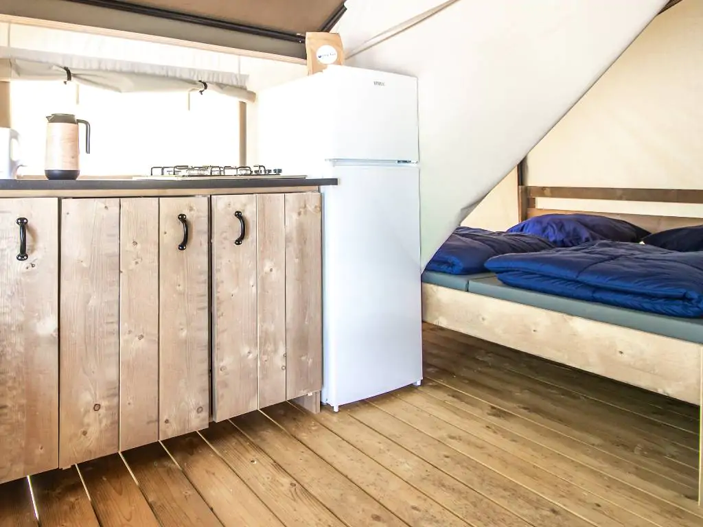 camping-porto-sole-safari-tent-comfort-interior-double-bed