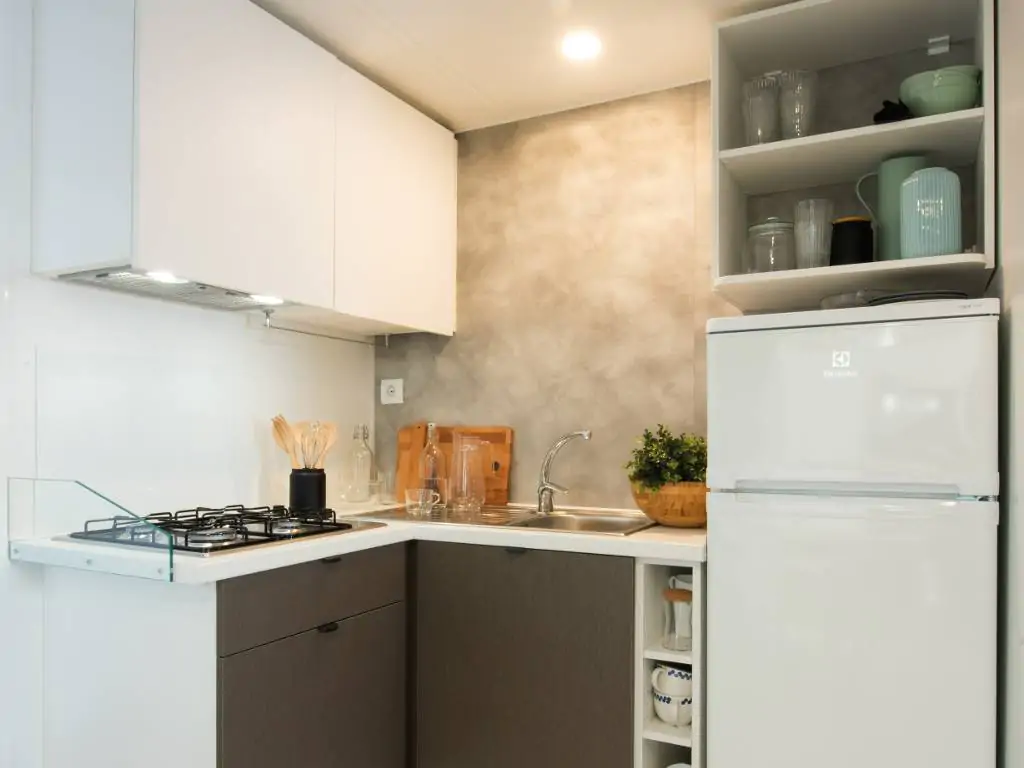 campsite-bijela-uvala-mobile-home-funtana-kitchen
