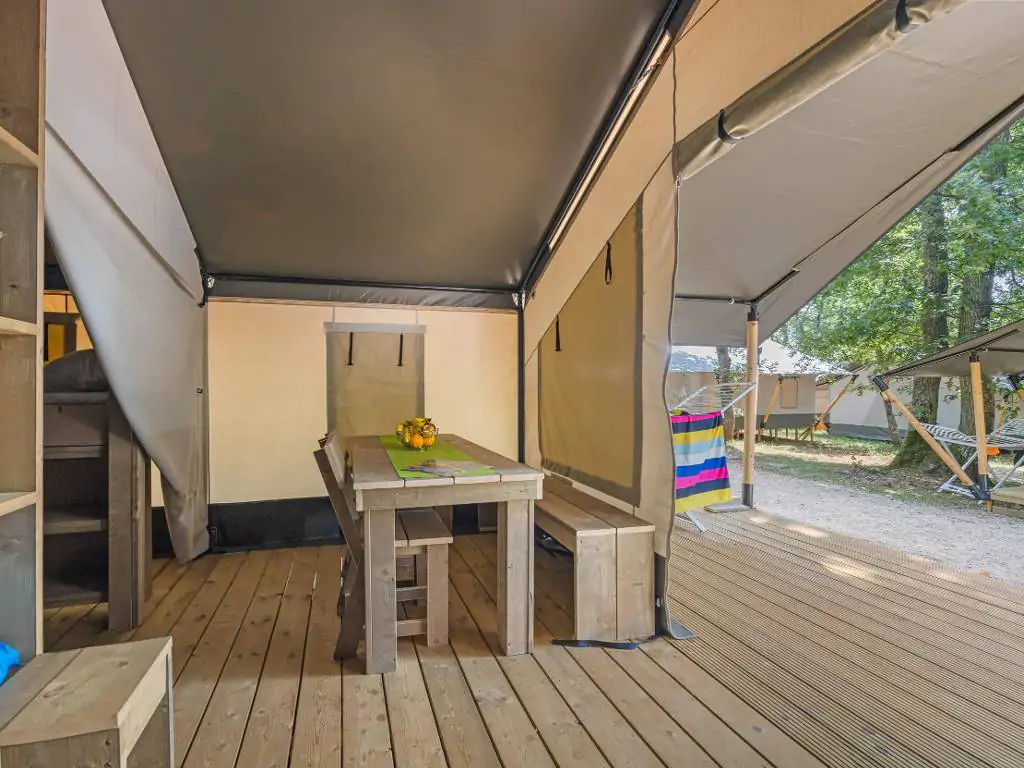campsite-bijela-uvala-safari-tent-interior-living-room