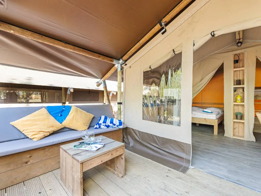 campsite-polari-safari-tent-lodge-5-persons-terrace-i