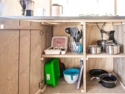 campsite-zelena-laguna-safari-tent-comfort-interior-cutlery