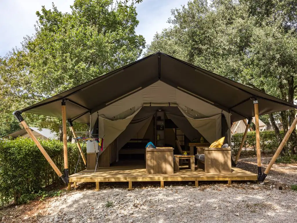 naturist-solaris-safaritent-comfort-exterior-front-view