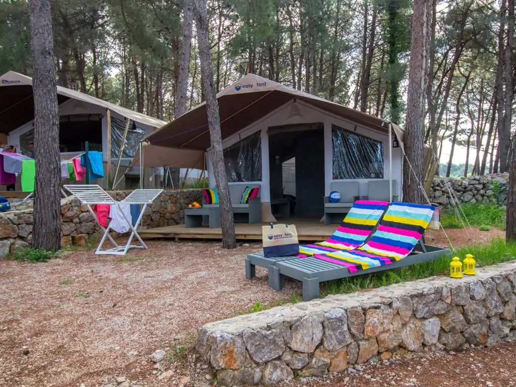 valamar-camping-krk-luxury-safari-tent-exterior-i