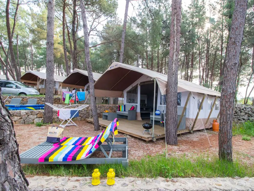 valamar-camping-krk-luxury-safari-tent-exterior-ii