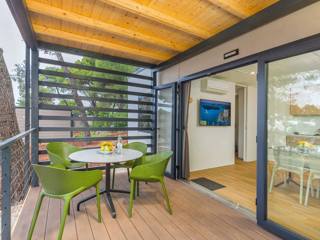 camping-arena-indije-mobile-home-camping-home-exterior-terrace