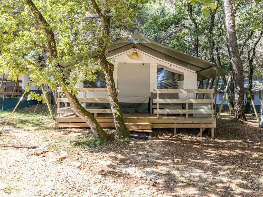 camping-lanterna-glamping-tent-luxury-safari-tent-6-persons-exterior-glamping