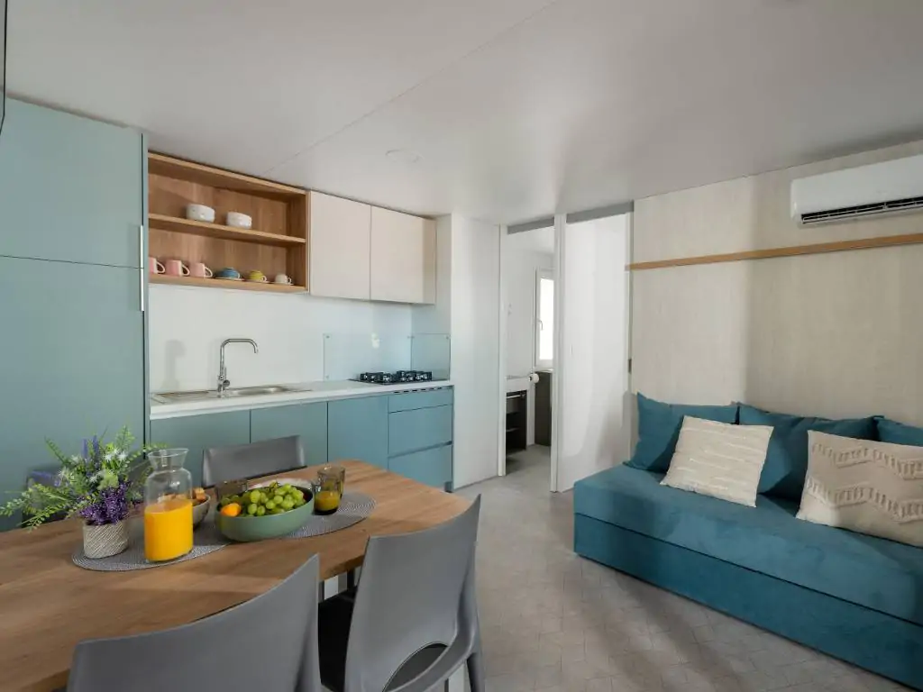 taber-discrete-lodging-mobile-home-prestige-mare-interior-living-room-kitchen-2