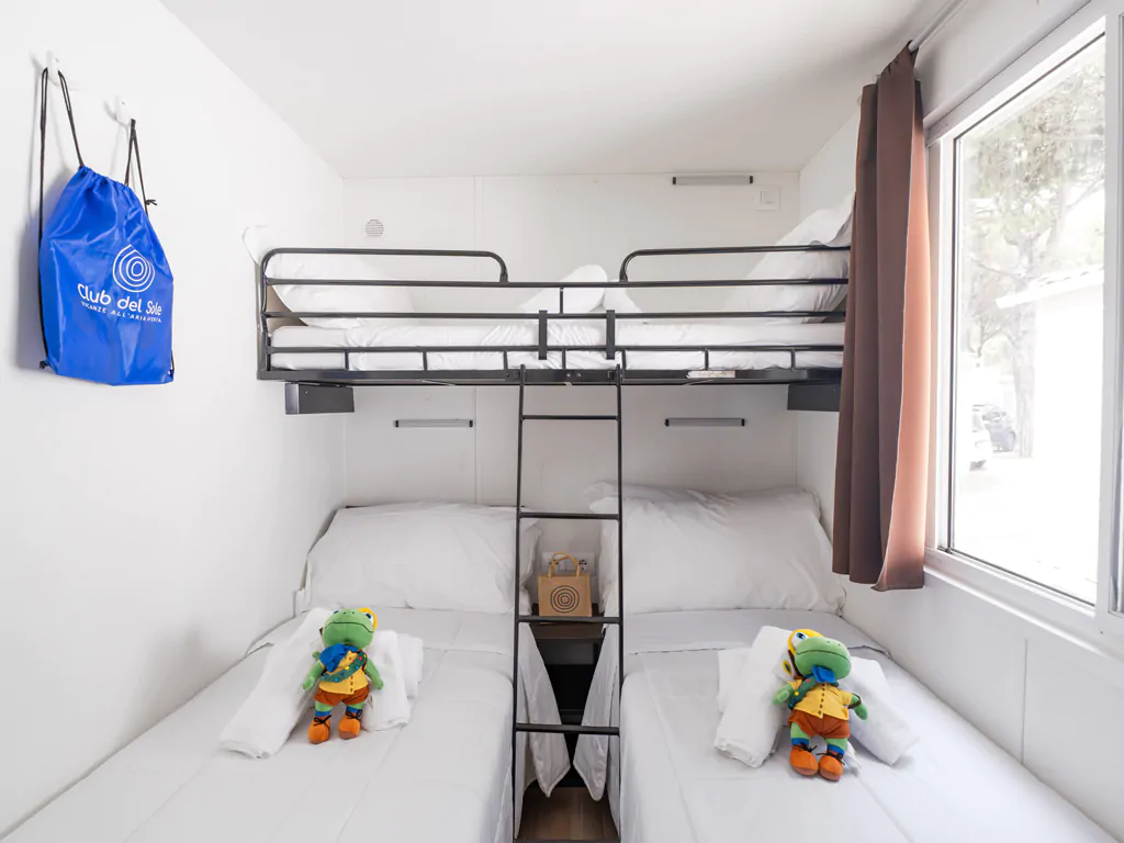 jesolo-mare-family-camping-village-lodge-comfort-interior-bunk-bed