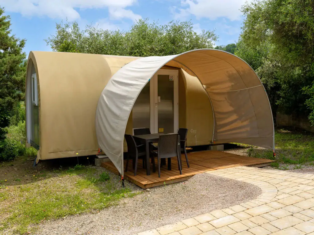 vallicella-glamping-resort-glamping-tent-coco-suite-exterior-entrance