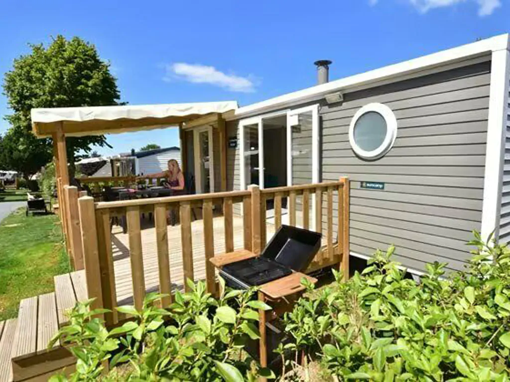 camping-klenovica-premium-exterior-front-view