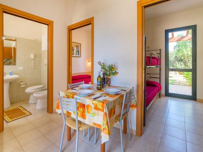 campiste-lilybeo-village-apartment-living-room-dining-table