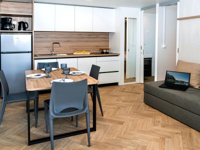 campsite-galeb-mobile-home-adria-superior-whirpool-interior-living-room-kitchen