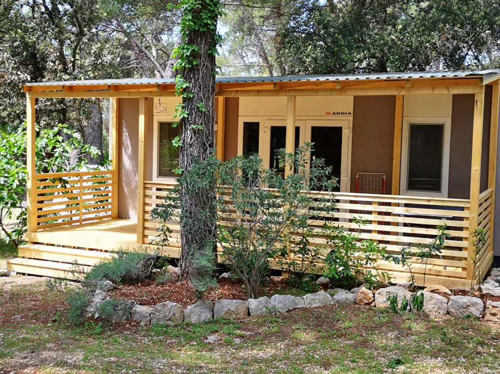 campsite-kozarica-mobile-home-premium-exterior-terrace-view